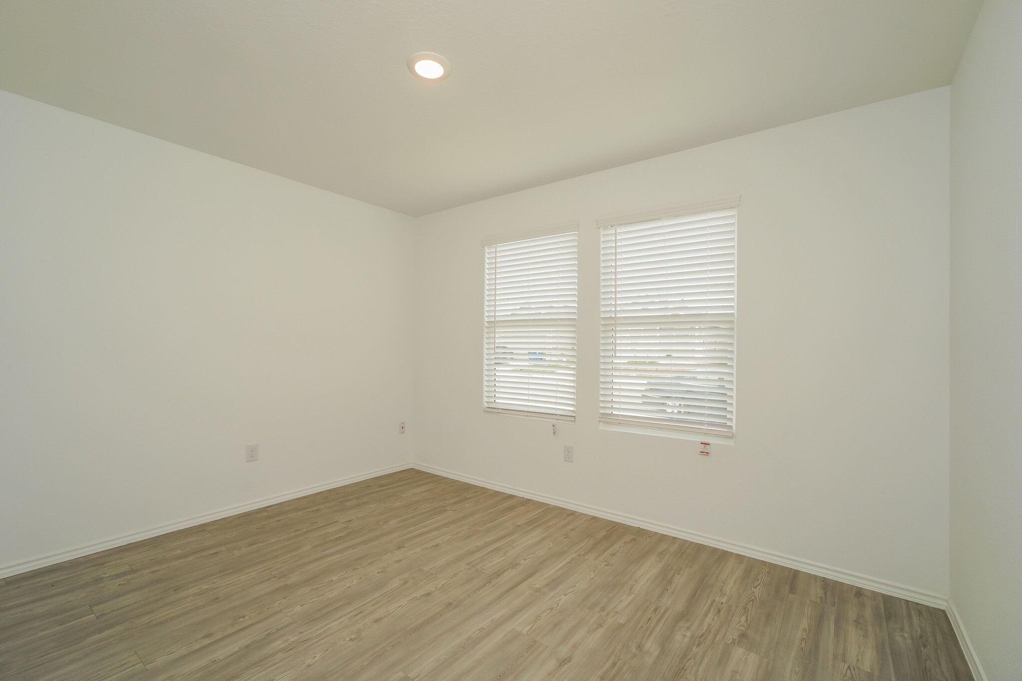 Building Photo - 13834 Goat Cv