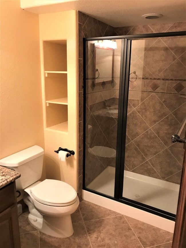 Building Photo - Lovely Basement Apartment in Highlands Ranch