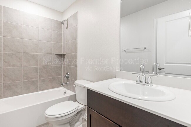 Building Photo - 2200 Dunbar Dr