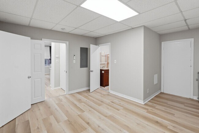 Building Photo - 20-24 Main St - Unit 3