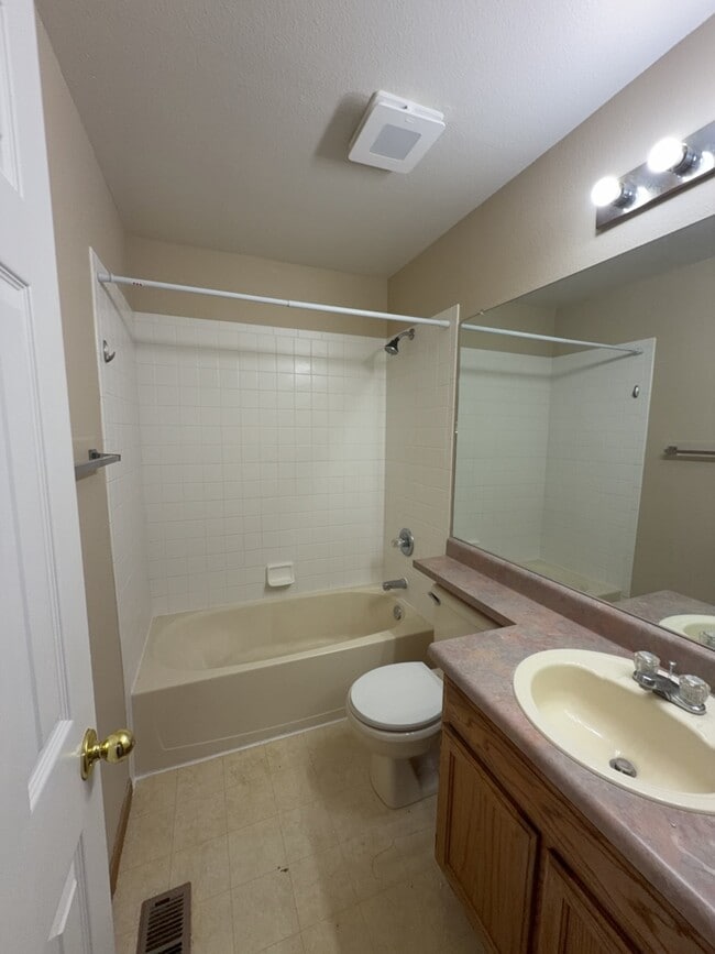 Building Photo - 2123 Fairweather Way