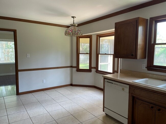 Building Photo - 2102 Horse Shoe Bend