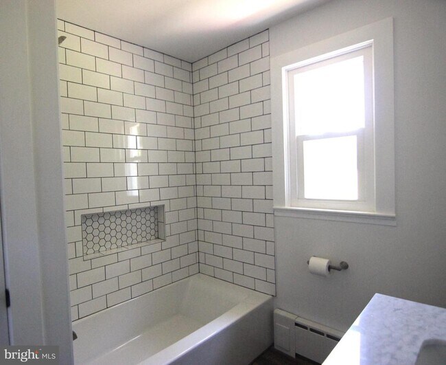 Building Photo - 151 Dogwood Dr