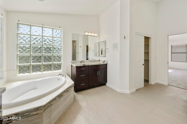 Building Photo - 18027 N 50th Pl