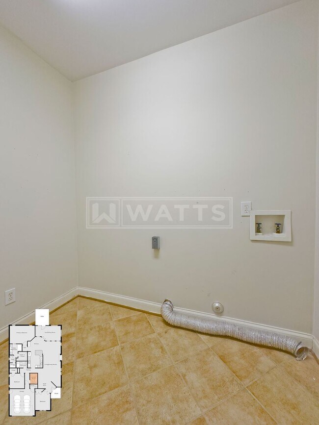 Building Photo - Spacious 3-Bed, 2-Bath Riverchase Garden Home