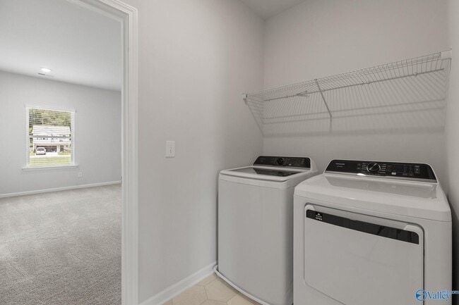 Building Photo - 7202 Fox Gln Cir SE