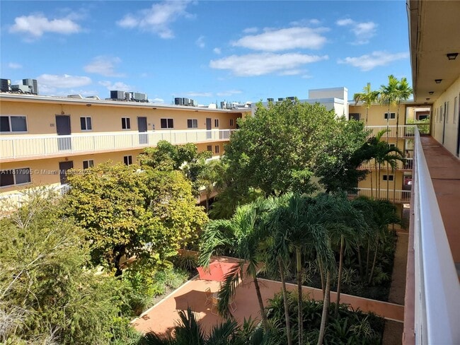 Building Photo - 7705 Camino Real