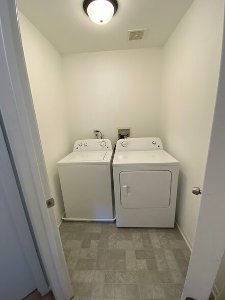 2nd floor laundry - 344 S Lancelot Ln