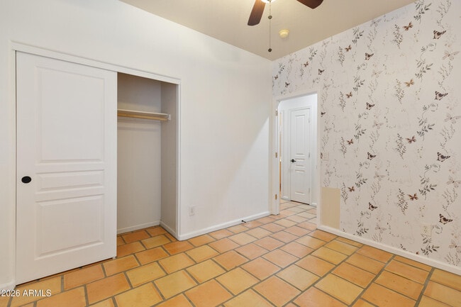 Building Photo - 2320 S Sorrelle