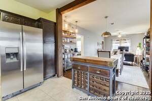 Building Photo - 419 W Lullwood Ave