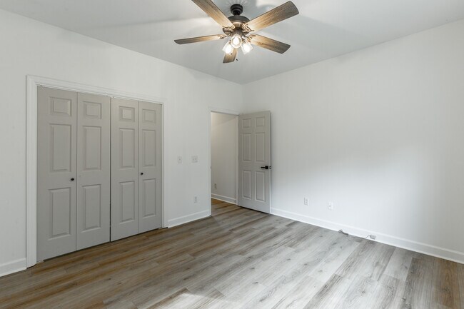 Building Photo - 7782 Prince Dr