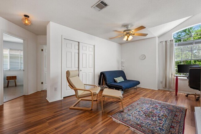 Building Photo - 13400 Rossello Dr
