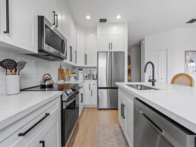 Building Photo - 4243 SW 164th Path