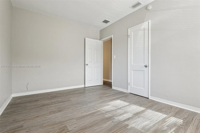 Building Photo - North Andrews Avenue