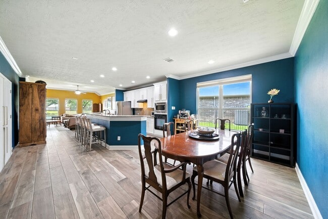 Building Photo - 25218 Lockspur Dr