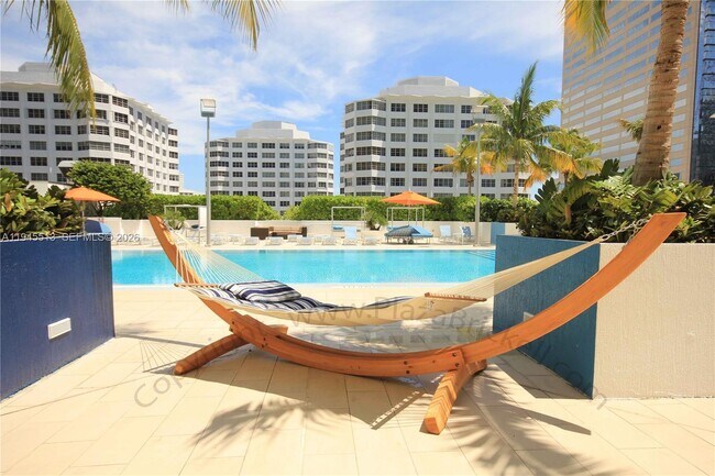 Building Photo - 950 Brickell Bay Dr