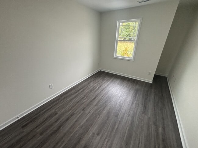 Building Photo - 612 S Blackmon St