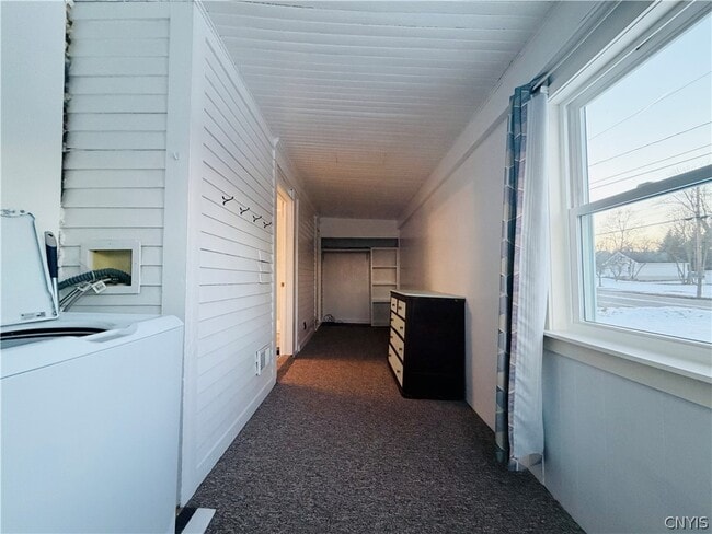 Building Photo - 1322 E Genesee St