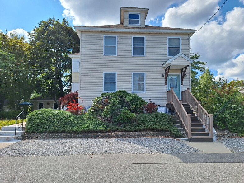 Primary Photo - 88 Bismark St