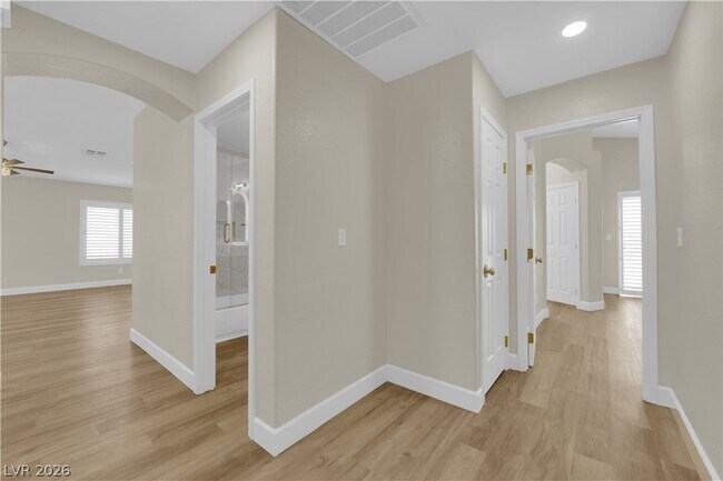 Building Photo - 4016 Angel Face St