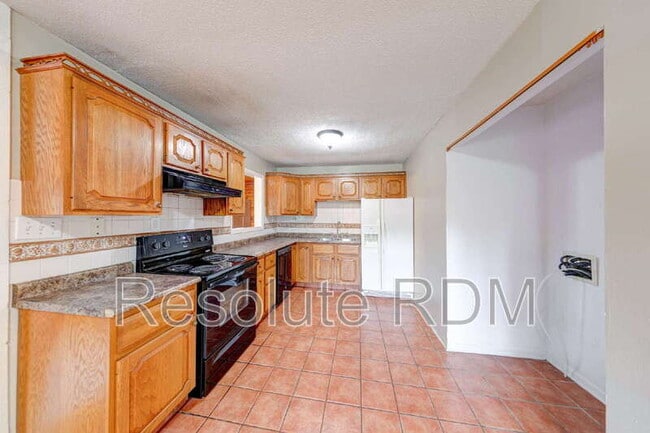Building Photo - 10205 N College Ave
