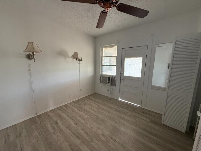 Building Photo - 8315 Fm 327