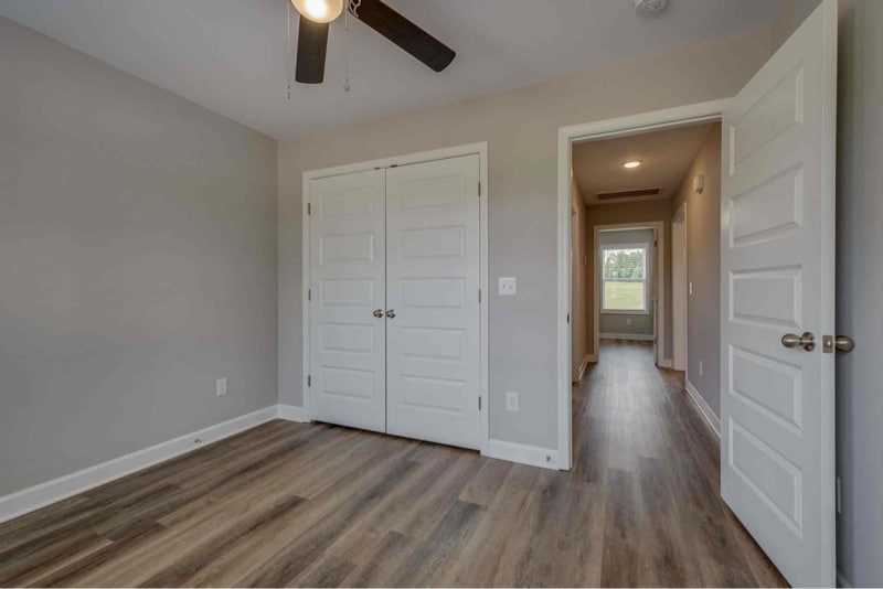 Building Photo - 648 S Tunnel Rd