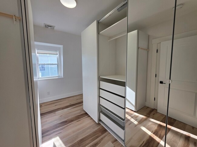 Building Photo - 84 Dudley St