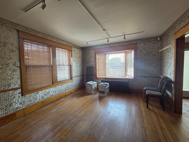 Building Photo - 101 N Broadway