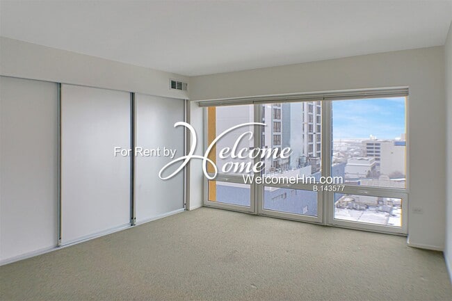 Building Photo - High-rise Montage - Extra Large 1 Bedroom ...