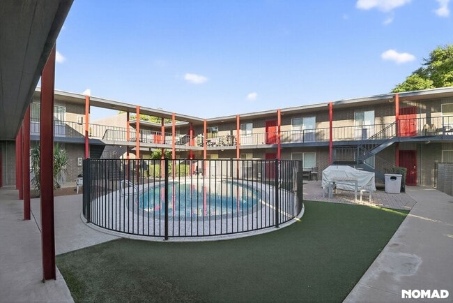 Building Photo - 6502 N 17th Ave