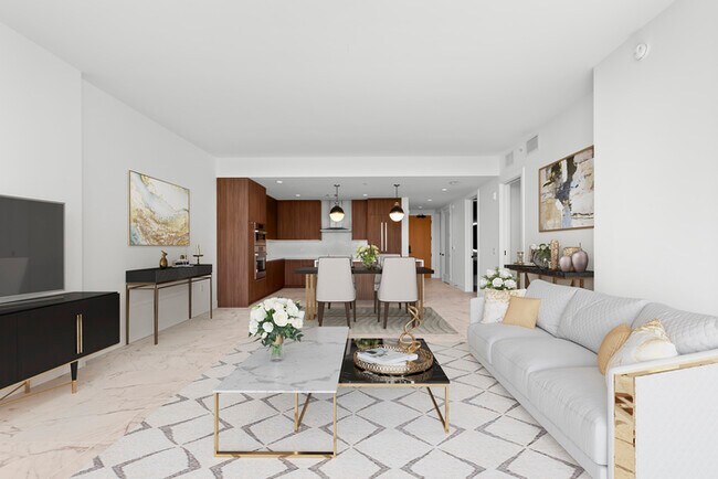 Building Photo - BEAUTIFUL Luxury Condo in Downtown St Pete...