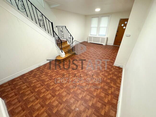 Building Photo - 2082 Albright St