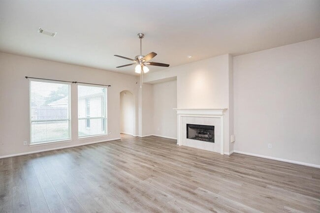 Building Photo - 2710 Falcon Knoll Ln