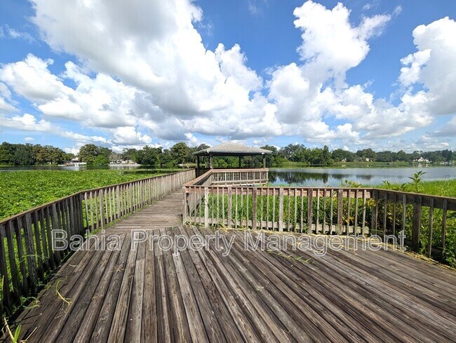 Building Photo - 4053 Dolphin Dr