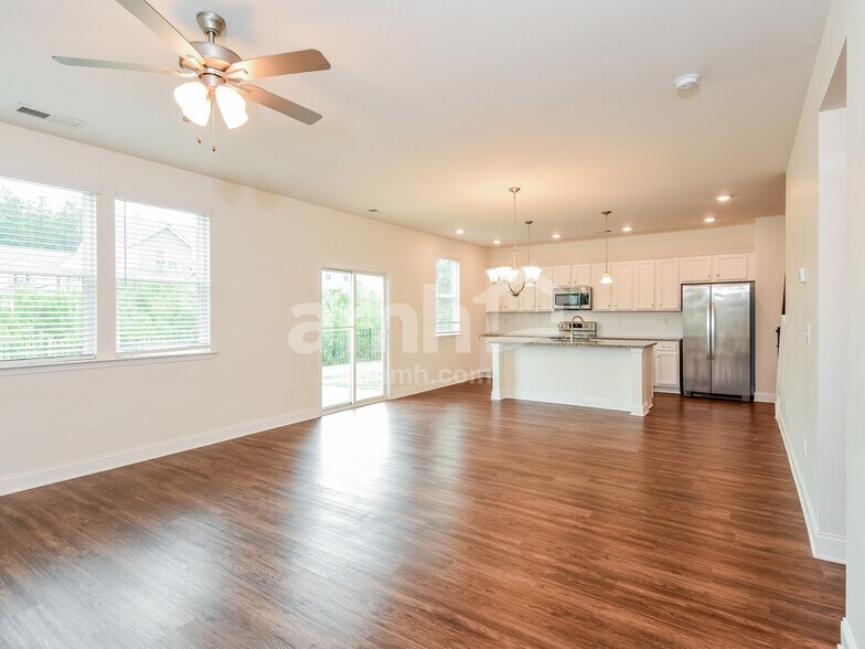 Building Photo - 205 Rivulet Dr