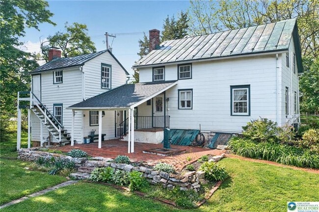 Building Photo - 5686 Cetronia Rd
