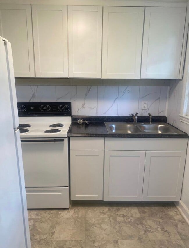 Building Photo - 1500-1506 Perdue Street