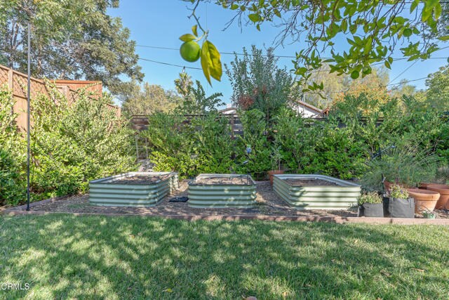 Building Photo - 5200 Dahlia Dr