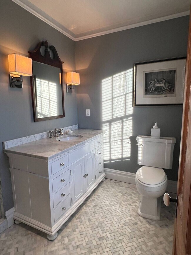 Building Photo - 23 Howard St