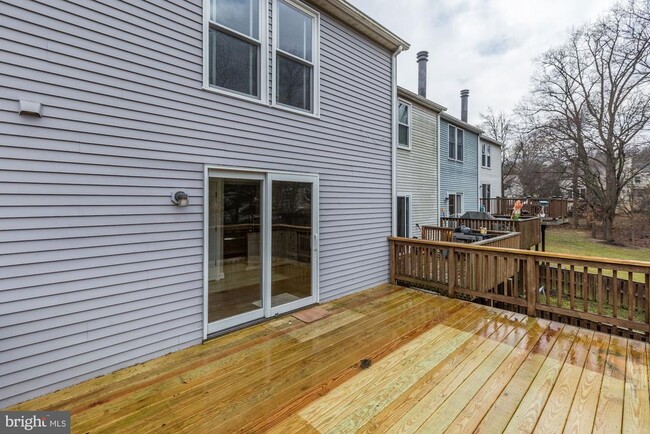 Building Photo - 7118 Eden Brook Dr
