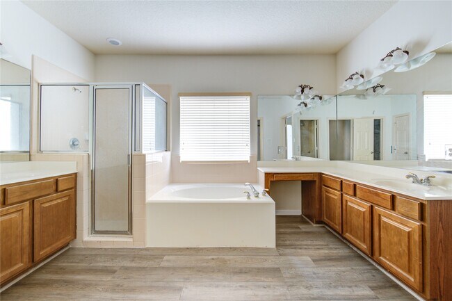 Building Photo - 800 Mulligan Ct