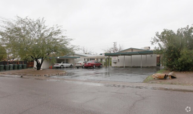 Primary Photo - 2408 W Morton Ave