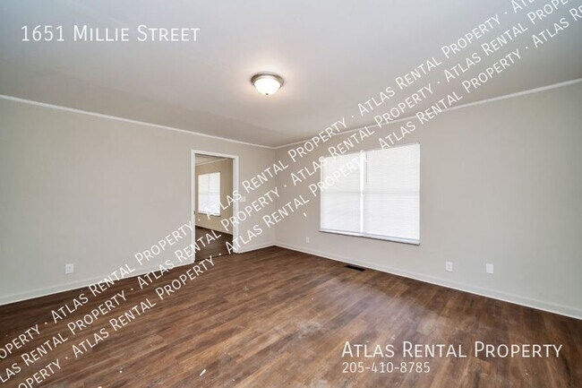 Building Photo - 1651 Millie St NE