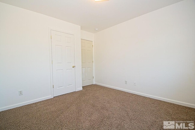 Building Photo - 670 Starlite Dr