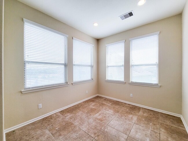 Building Photo - 12111 San Luca St