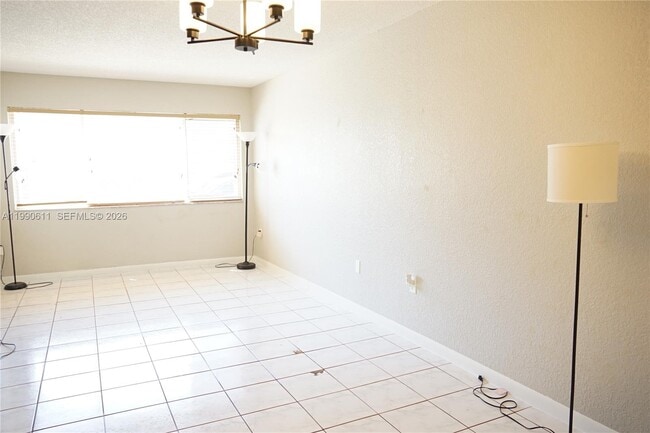 Building Photo - 331 NW 82nd Ave