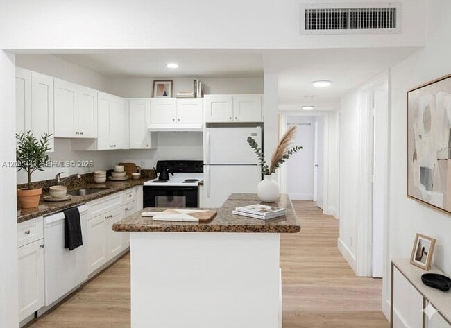 Building Photo - 9006 SW 137th St