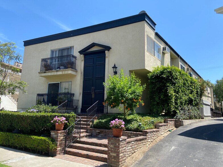 Building Photo - 10634 Holman Ave