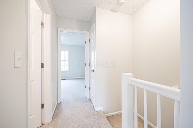 Building Photo - 97 Tarryton Ct W